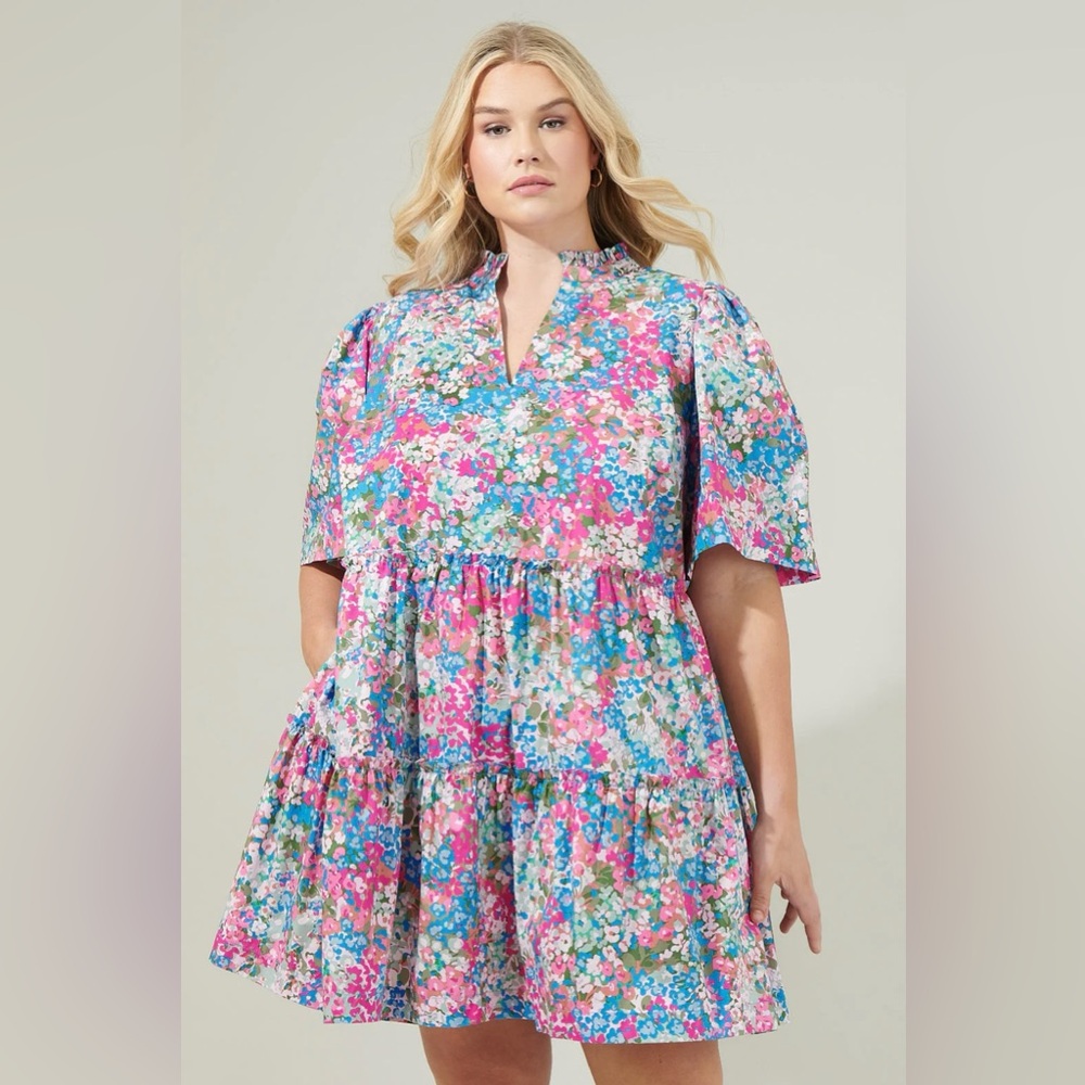 Sugar Lips Avery Blossom Dixie Split Neck Shift Dress Curve